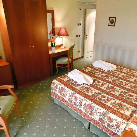 Phi Hortensis Hotel 3*